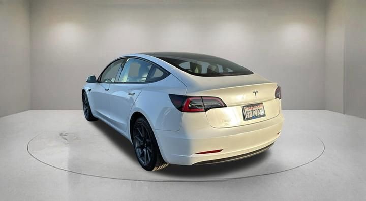 Used 2023 Tesla Model 3 Standard Range RWD image 4