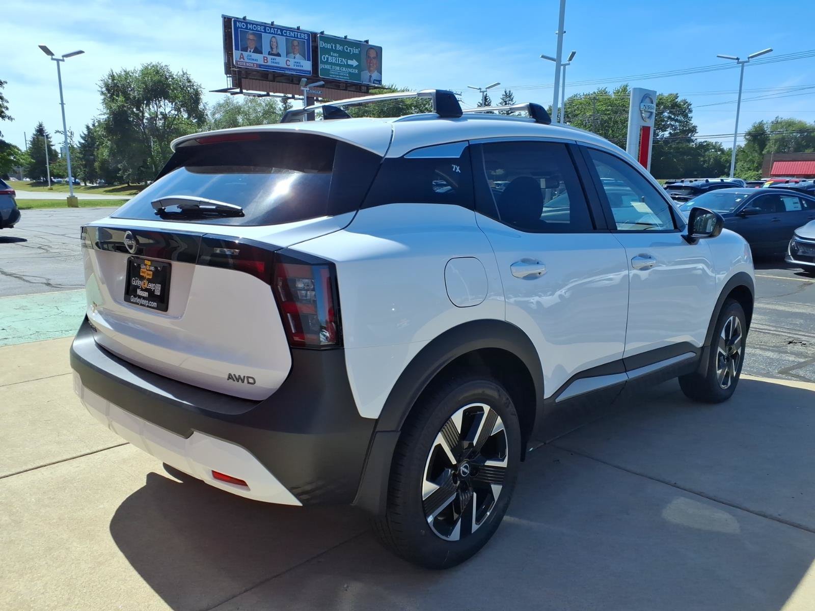 New 2027 Nissan Kicks SV AWD/4WD image 9
