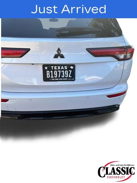 Used 2024 Mitsubishi Outlander SE Black Edition image 12