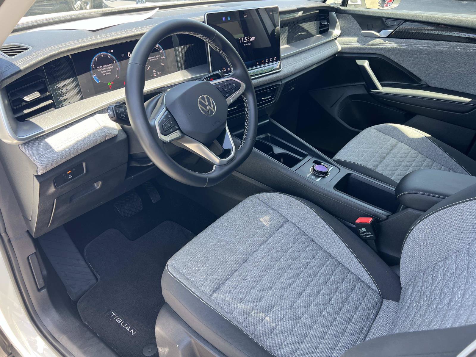 Certified 2025 Volkswagen Tiguan S FWD image 5