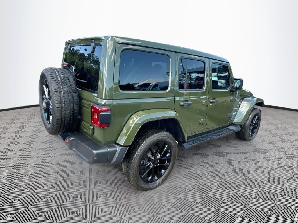 Used 2023 Jeep Wrangler Unlimited Sahara AWD/4WD image 6
