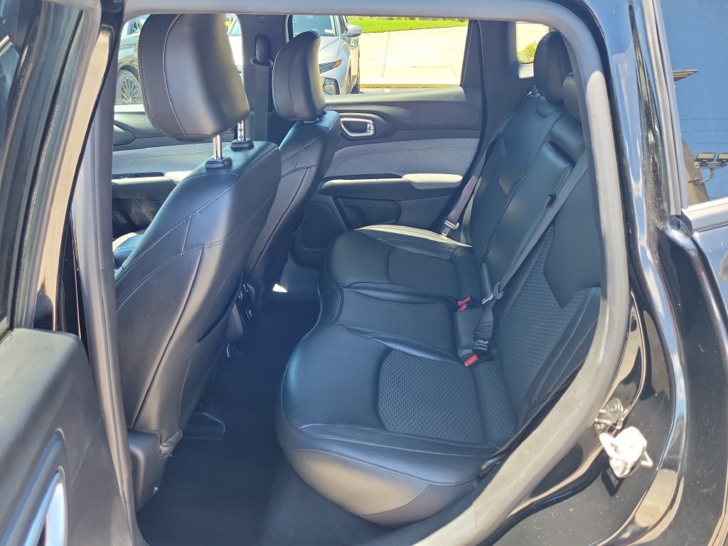 Used 2024 Jeep Compass Latitude AWD/4WD image 9