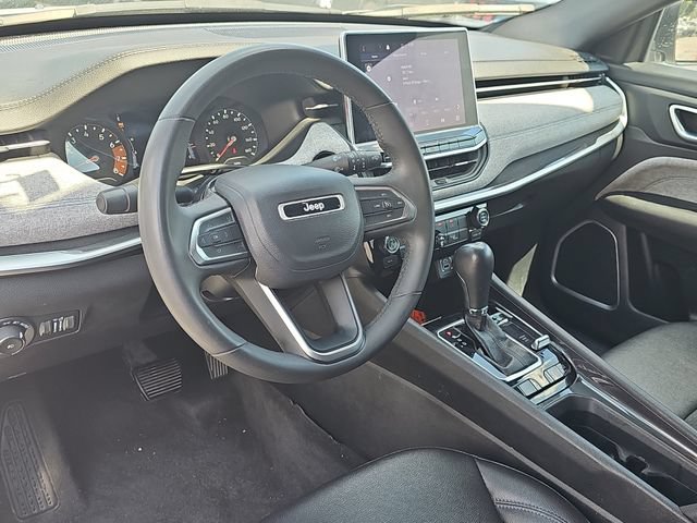 Used 2024 Jeep Compass Latitude AWD/4WD image 11