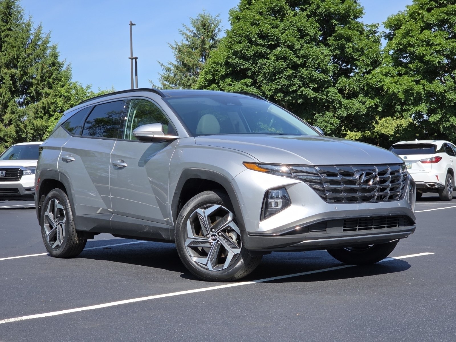 Used 2023 Hyundai Tucson Limited AWD/4WD image 2