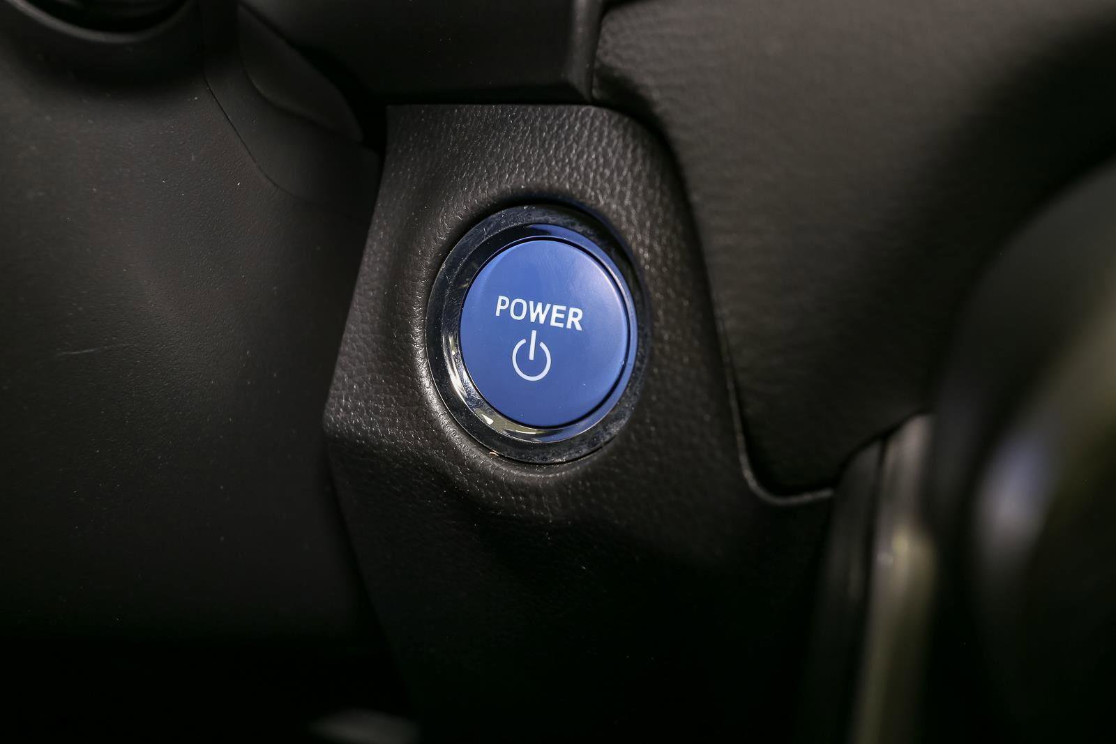 Used 2019 Toyota RAV4 XSE w/ Carpet Mat Package AWD/4WD image 31