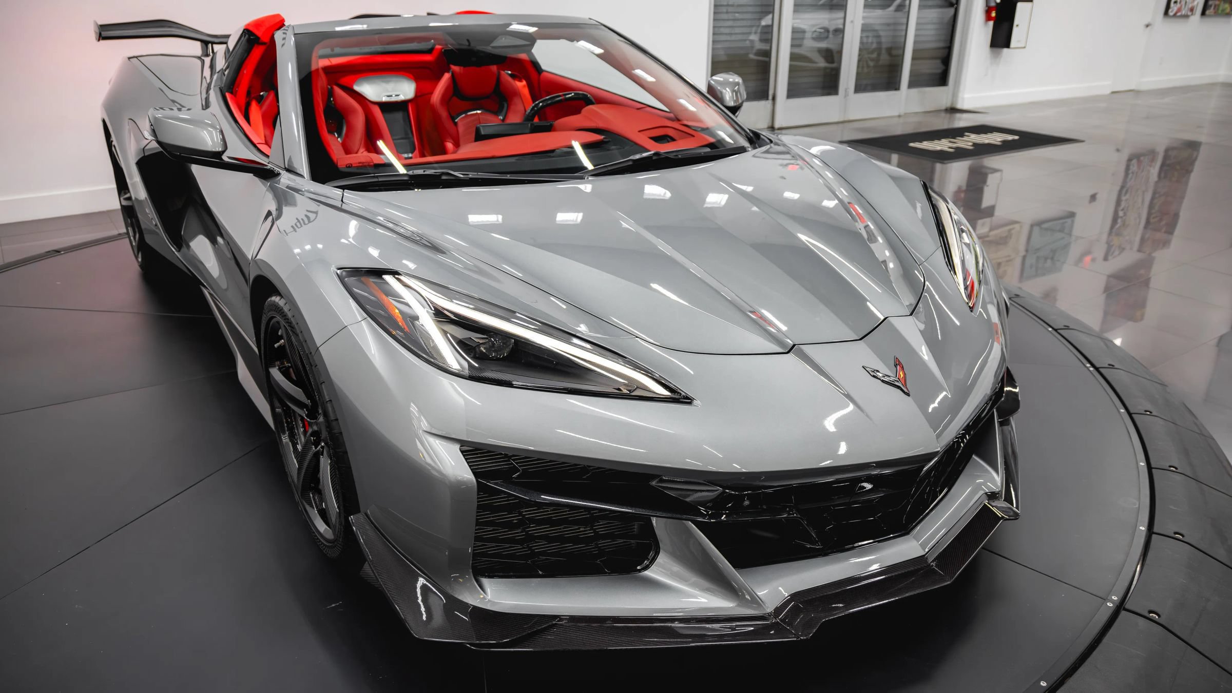 Used 2024 Chevrolet Corvette Z06 w/ Z07 Performance Package RWD image 26
