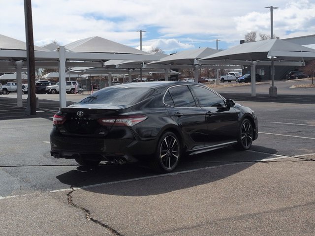 Used 2018 Toyota Camry XSE image 5