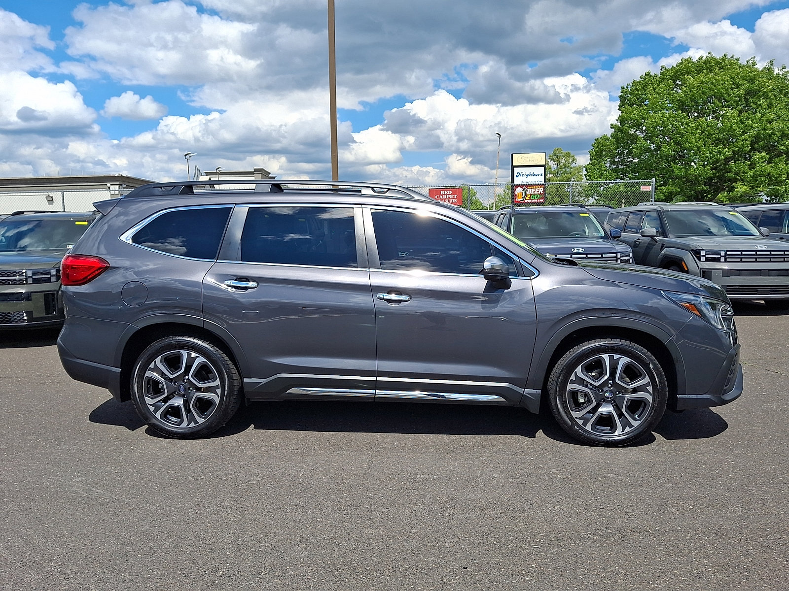 Used 2023 Subaru Ascent Touring AWD/4WD image 7