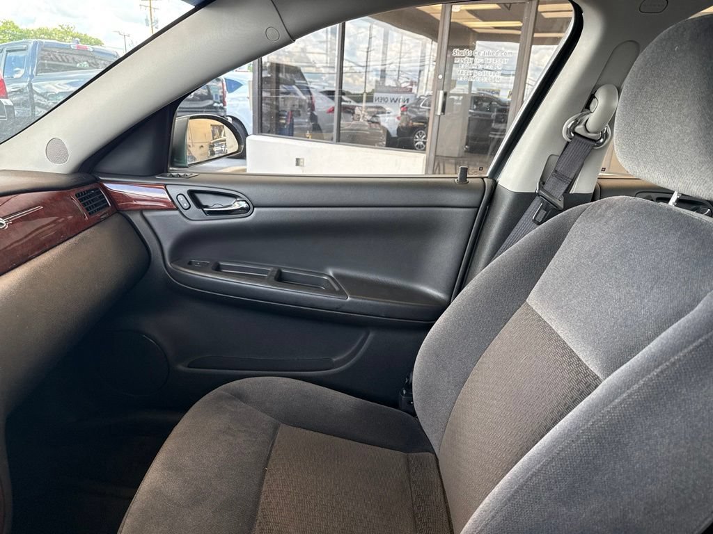 Used 2009 Chevrolet Impala LS FWD image 23