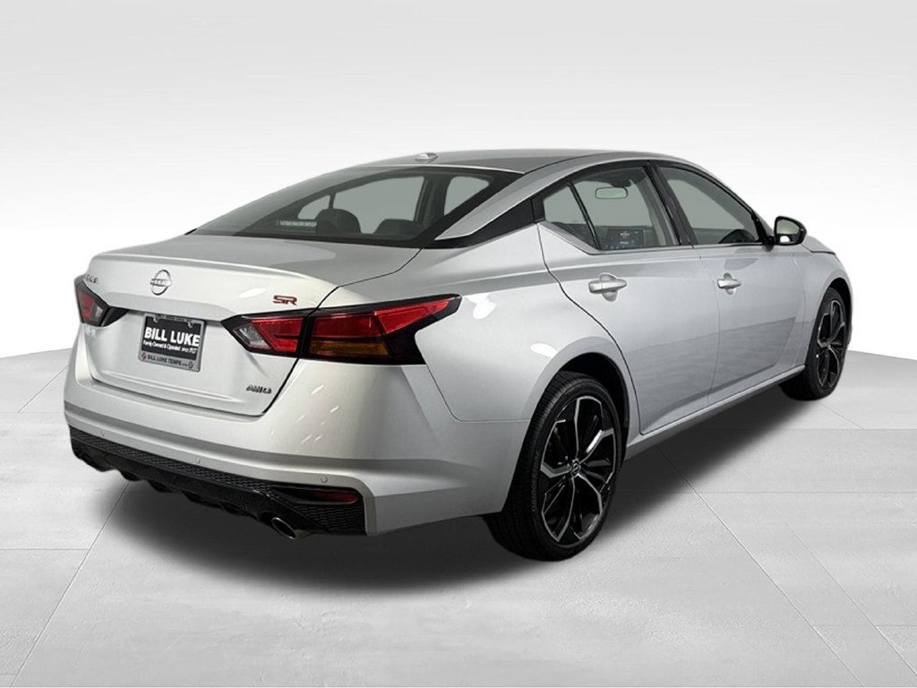Used 2025 Nissan Altima 2.5 SR AWD/4WD image 9