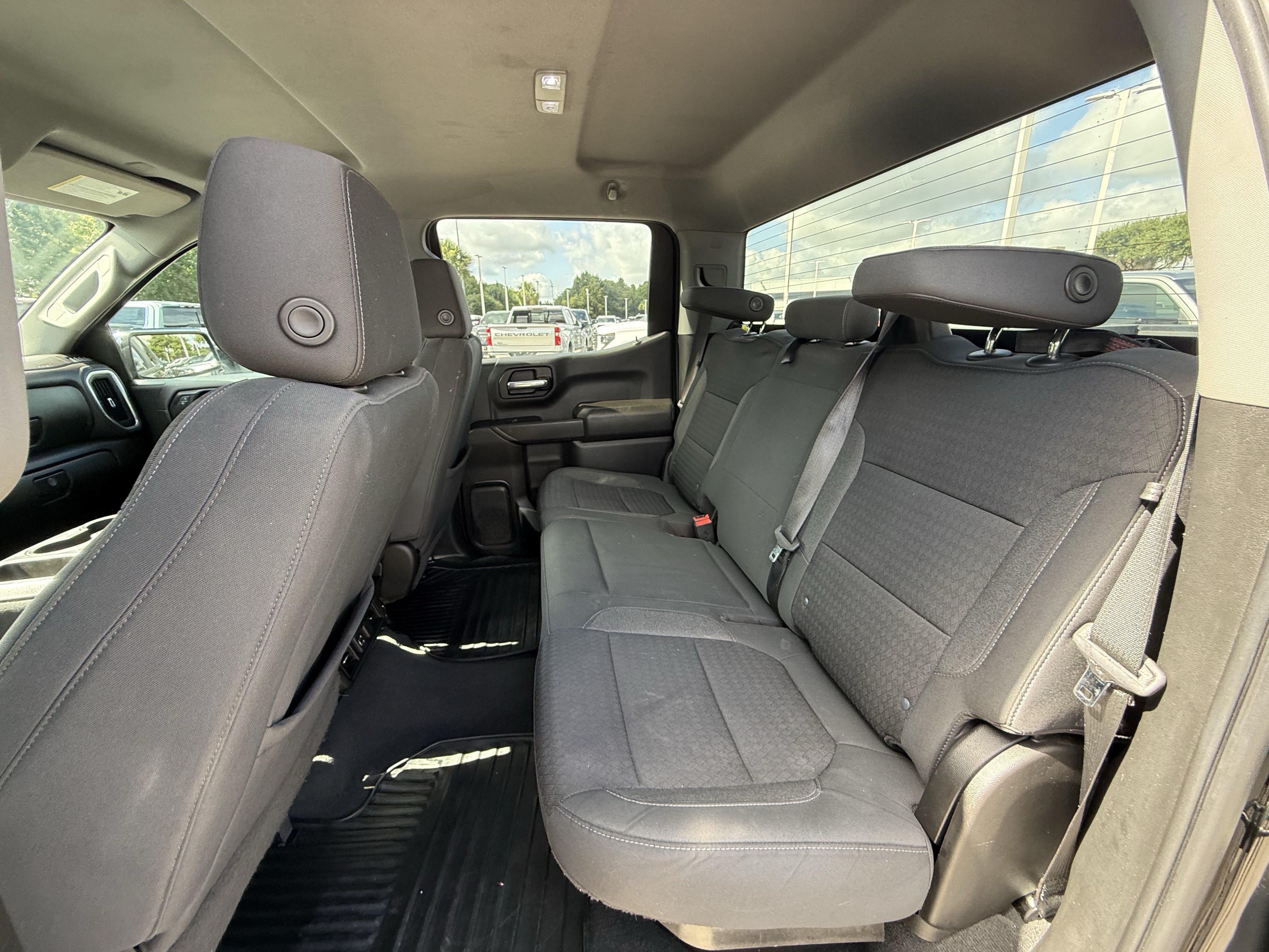 Used 2022 Chevrolet Silverado 1500 LT AWD/4WD image 28