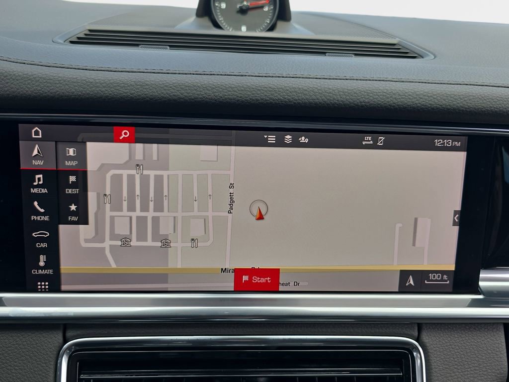 Used 2021 Porsche Panamera image 25