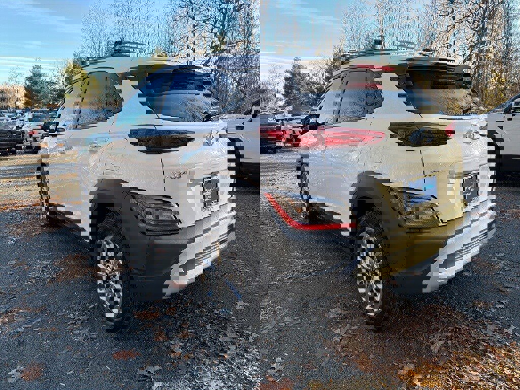 Certified 2022 Hyundai Kona SEL image 4