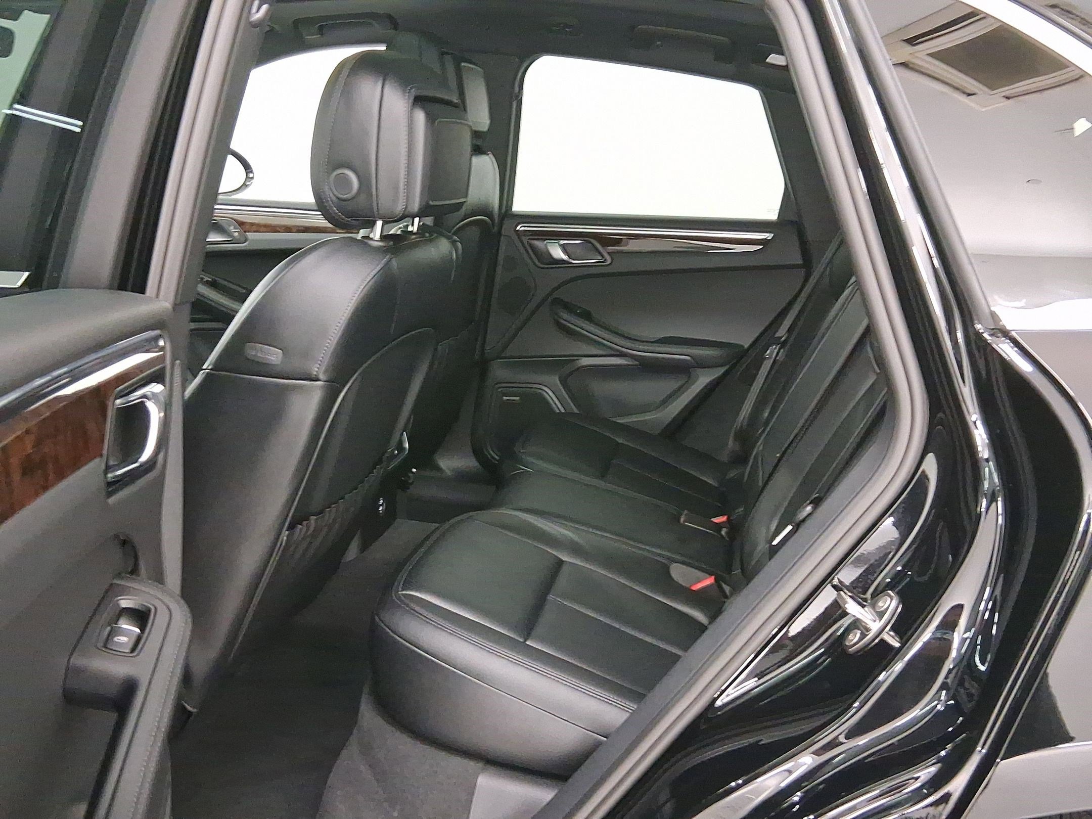 New 2026 Porsche Macan S image 13