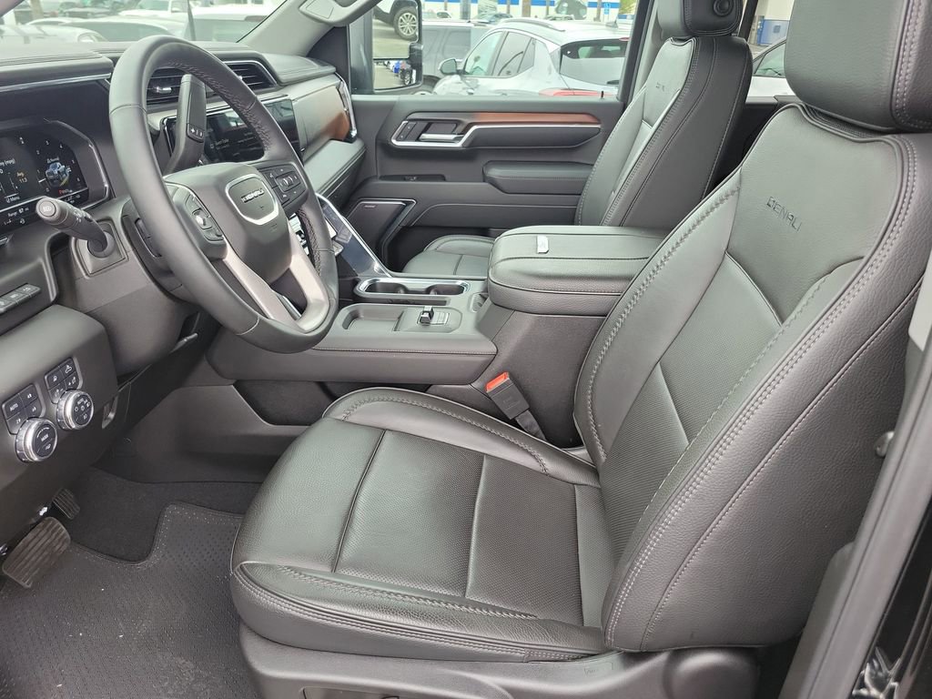 Used 2025 GMC Sierra 2500 Denali w/ Denali Reserve Package image 16