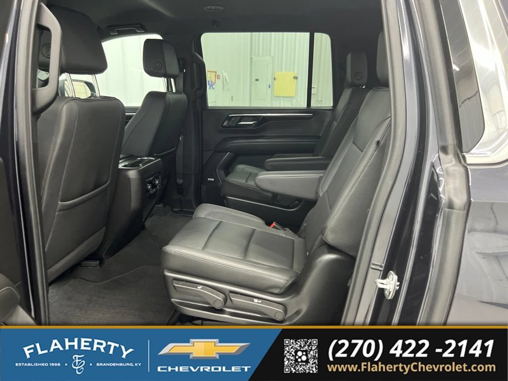 Used 2026 Chevrolet Suburban LT w/ Comfort Package AWD/4WD image 11