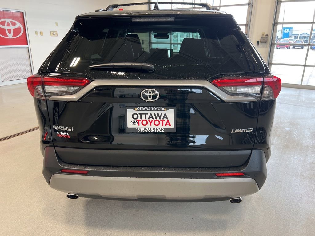 Used 2025 Toyota RAV4 Limited image 4