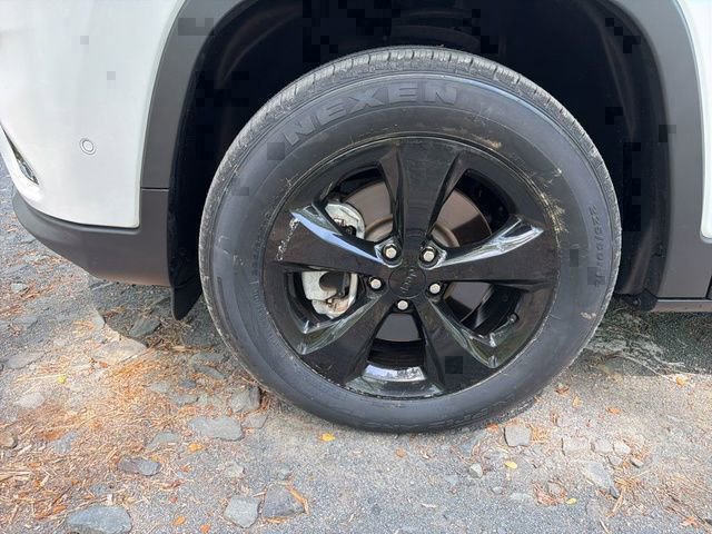 Used 2023 Jeep Cherokee Altitude Lux w/ Lux Elite Package AWD/4WD image 5