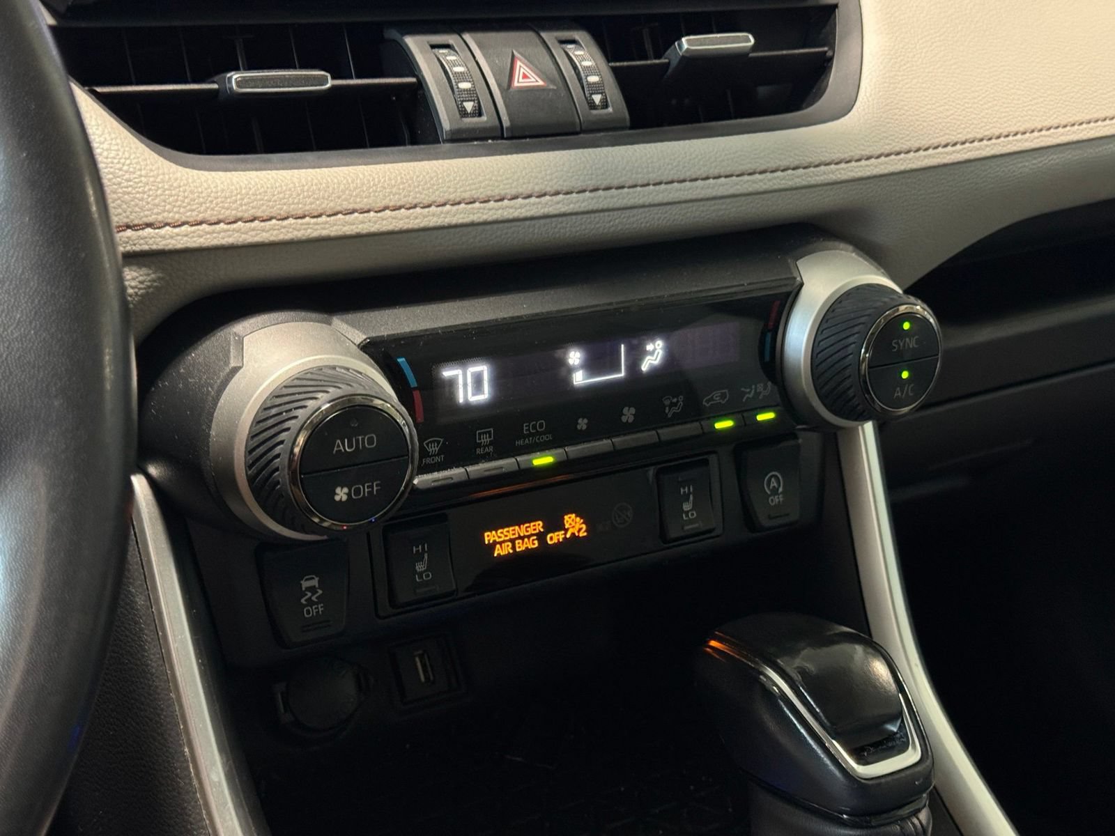 Used 2020 Toyota RAV4 XLE Premium AWD/4WD image 21