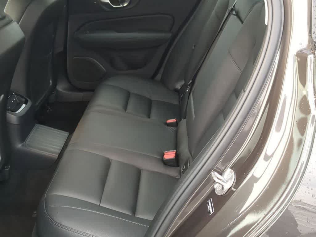 Certified 2025 Volvo S60 T8 Plus AWD/4WD image 18