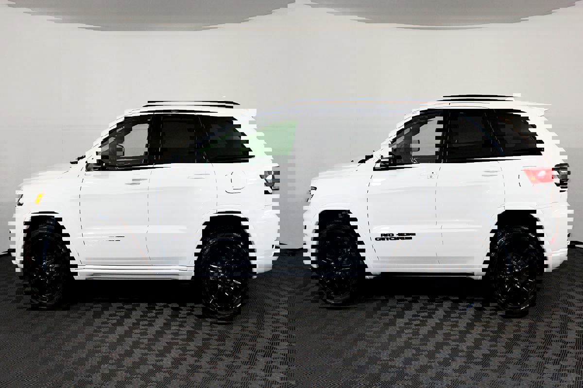 Used 2020 Jeep Grand Cherokee Altitude image 12