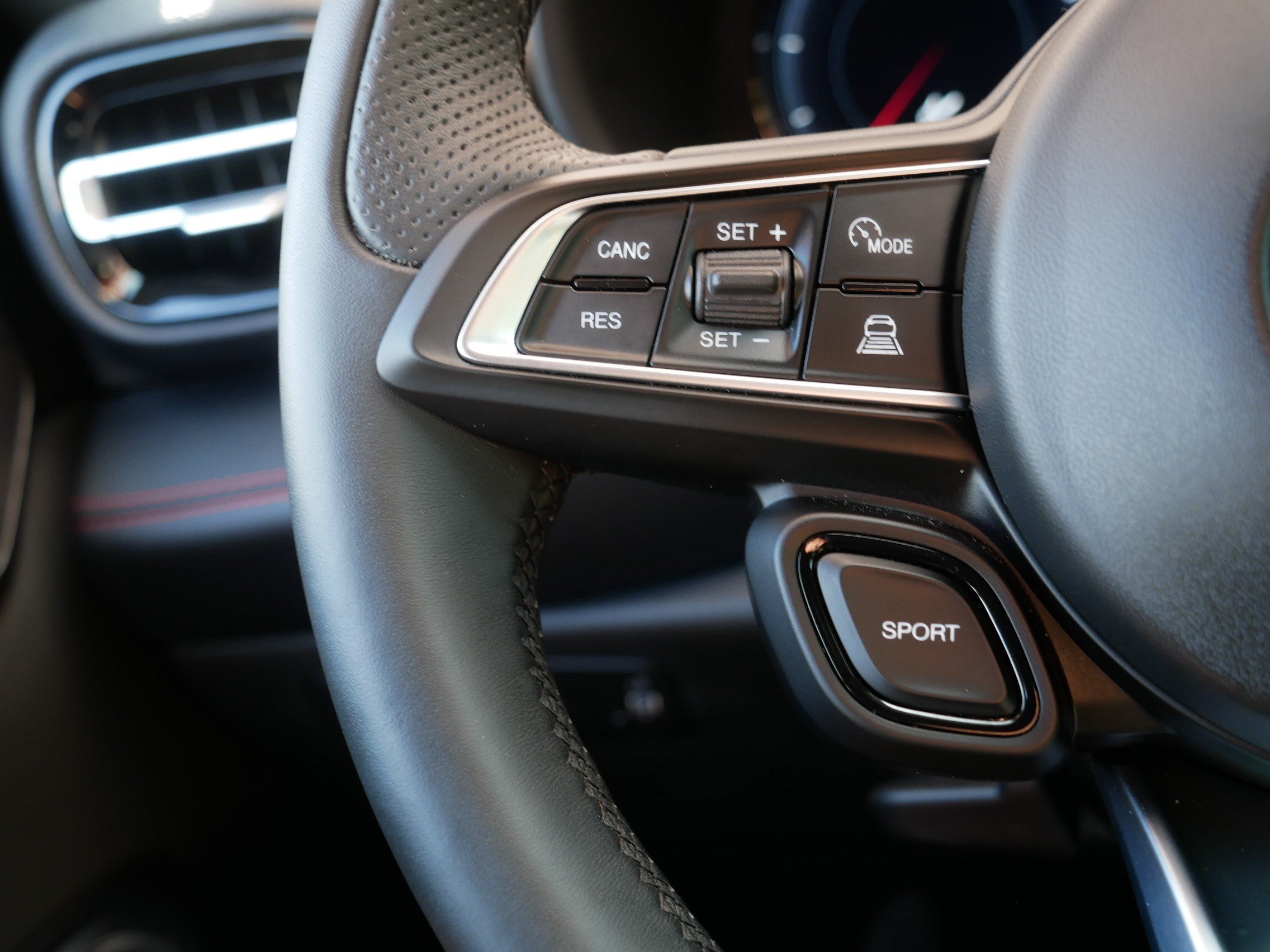 Used 2024 Dodge Hornet GT AWD/4WD image 28