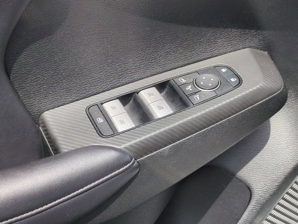 Used 2025 Mitsubishi Outlander SE AWD/4WD image 13