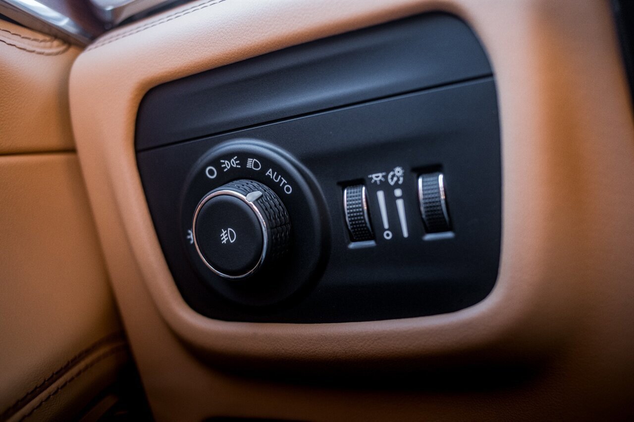 Used 2025 Jeep Grand Cherokee L Summit image 20