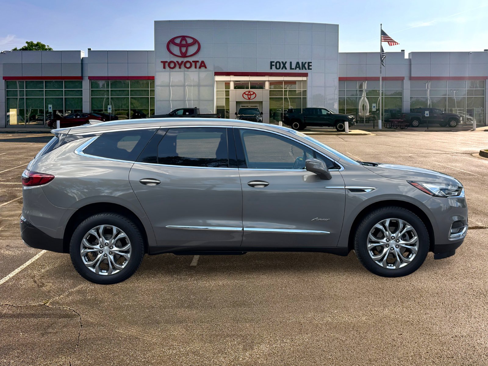 Used 2019 Buick Enclave Avenir w/ Avenir Technology Package AWD/4WD image 6