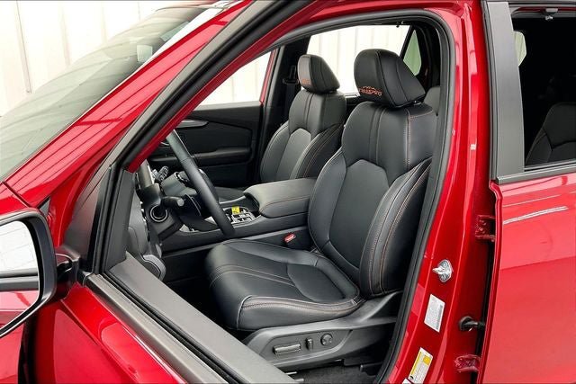 Certified 2025 Honda Pilot TrailSport image 8