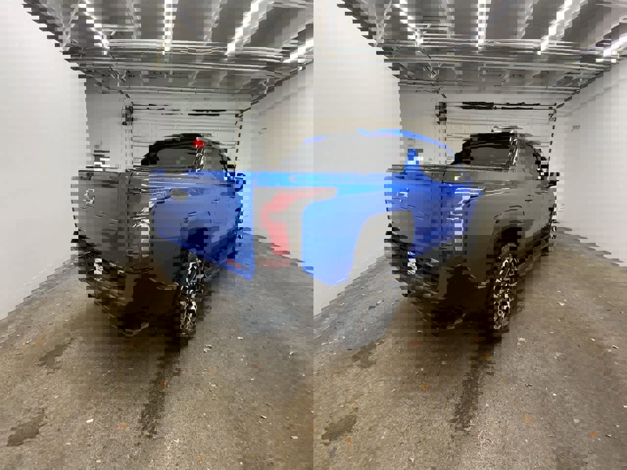 Used 2025 Chevrolet Silverado EV RST image 6