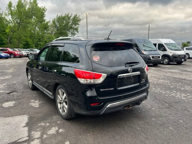 Used 2013 Nissan Pathfinder Platinum w/ Platinum Premium Pkg AWD/4WD image 4