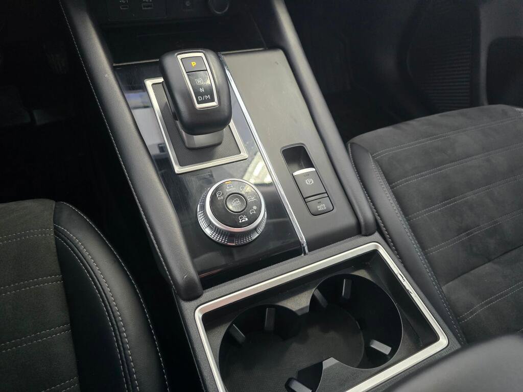 Used 2024 Mitsubishi Outlander SE image 36