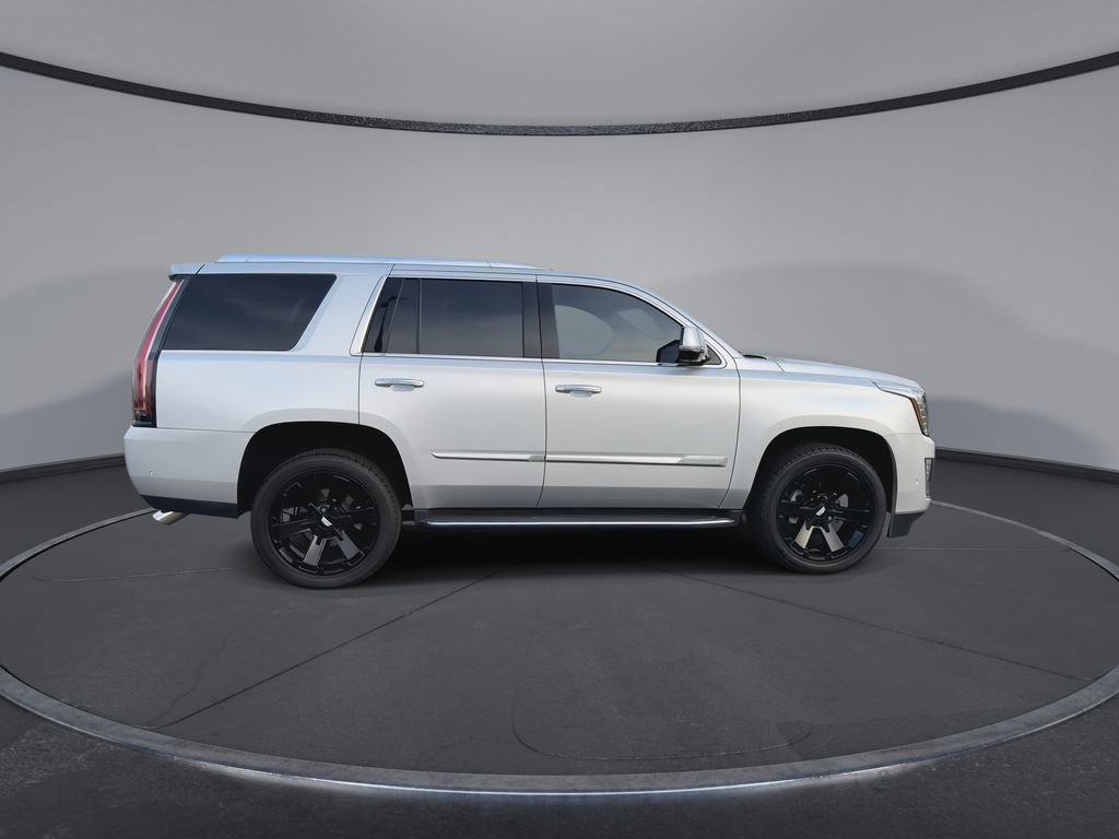 Used 2019 Cadillac Escalade Premium Luxury image 9
