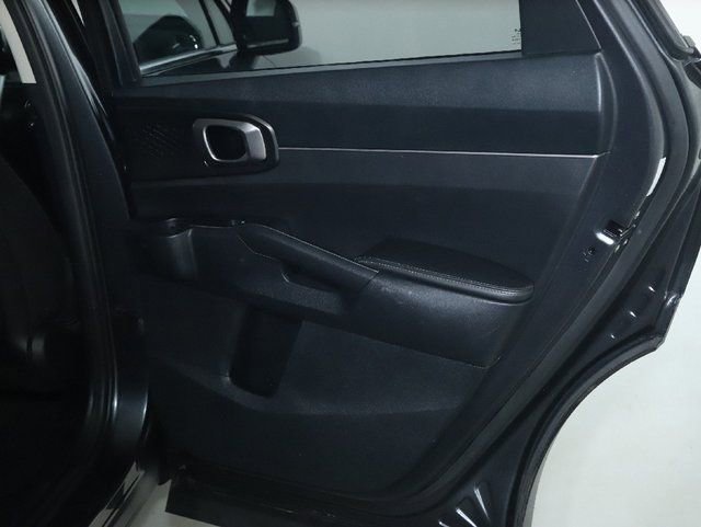 Used 2022 Kia Sorento LX AWD/4WD image 31
