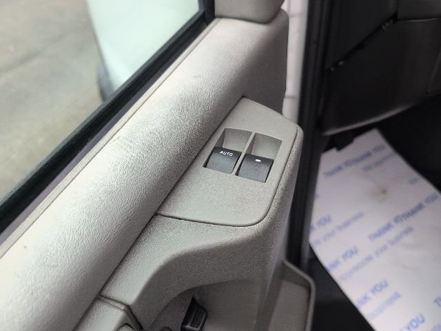 Used 2010 Chevrolet Express 1500 RWD image 13