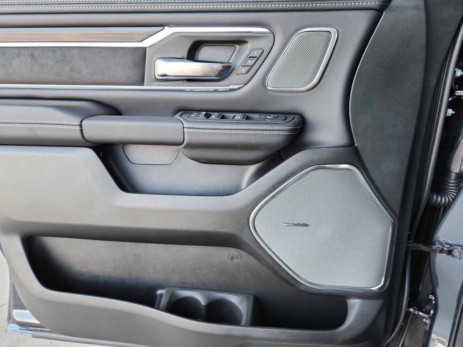 New 2026 RAM 1500 Laramie image 13