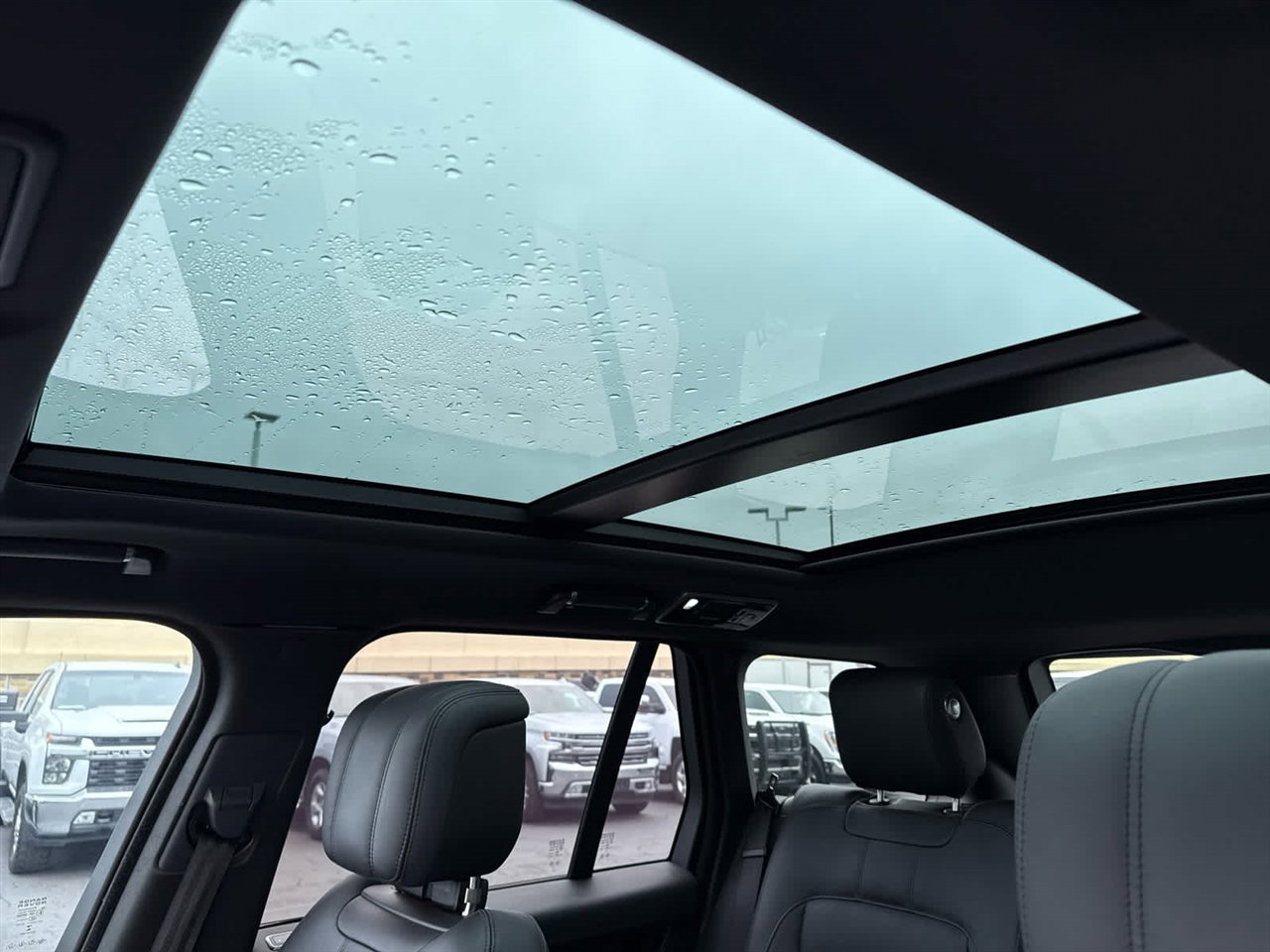 Used 2022 Land Rover Range Rover Westminster Edition image 14