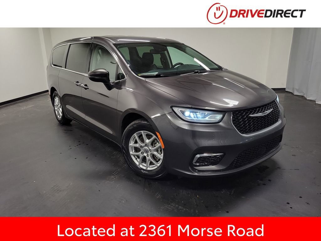 Used 2023 Chrysler Pacifica Touring-L