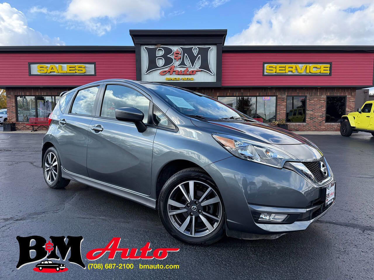 Used 2018 Nissan Versa Note SR image 1