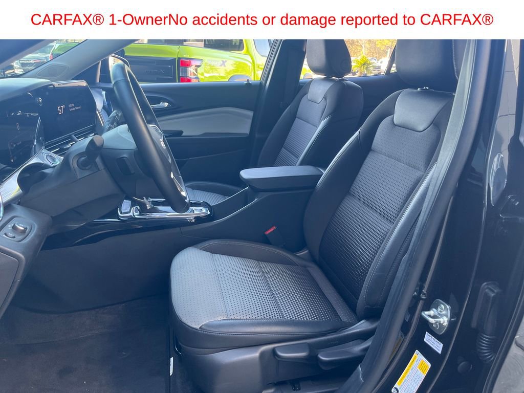 Used 2025 Chevrolet Trax LT w/ LT Convenience Package image 10