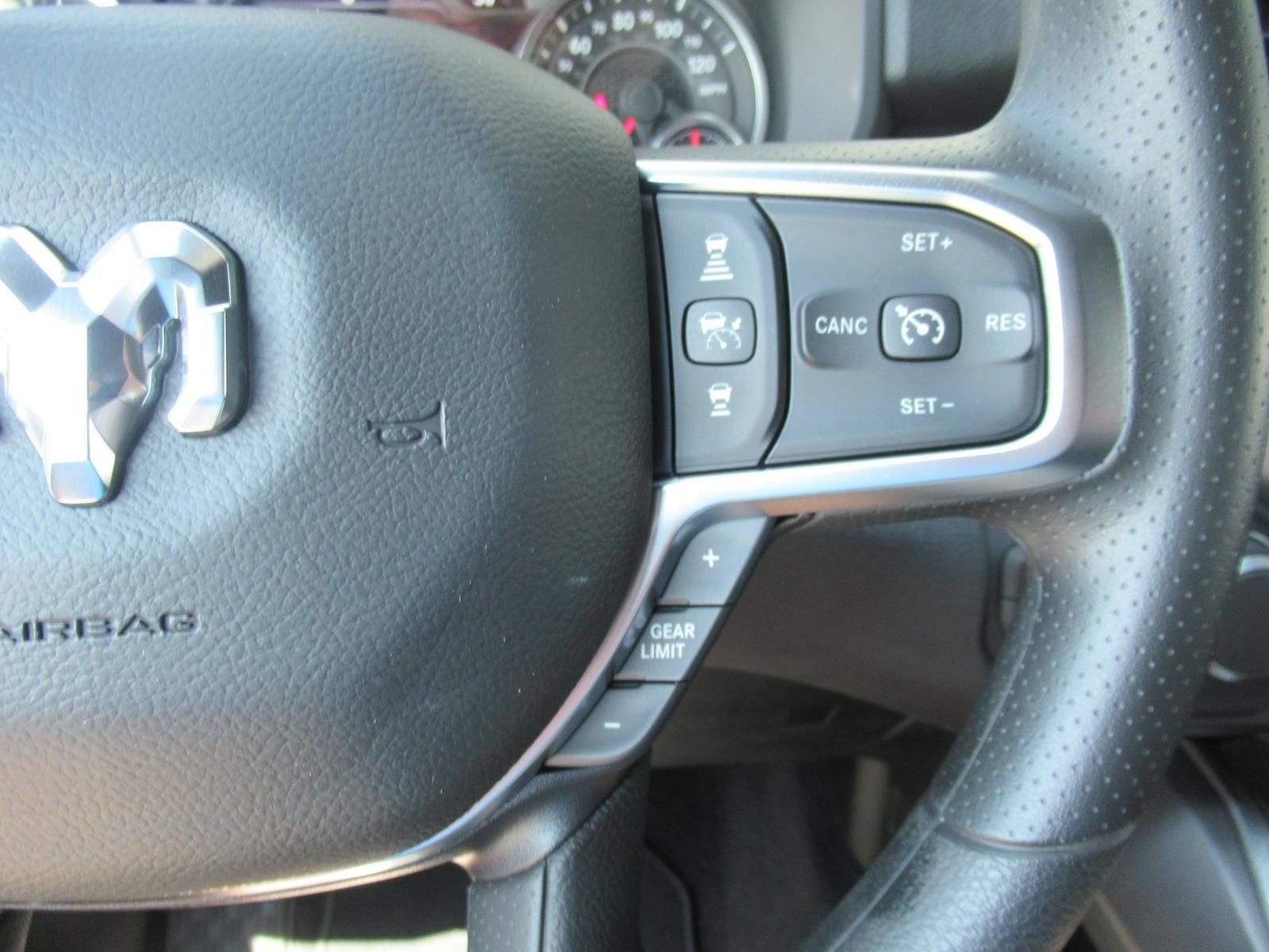 New 2026 RAM 1500 Express AWD/4WD image 27
