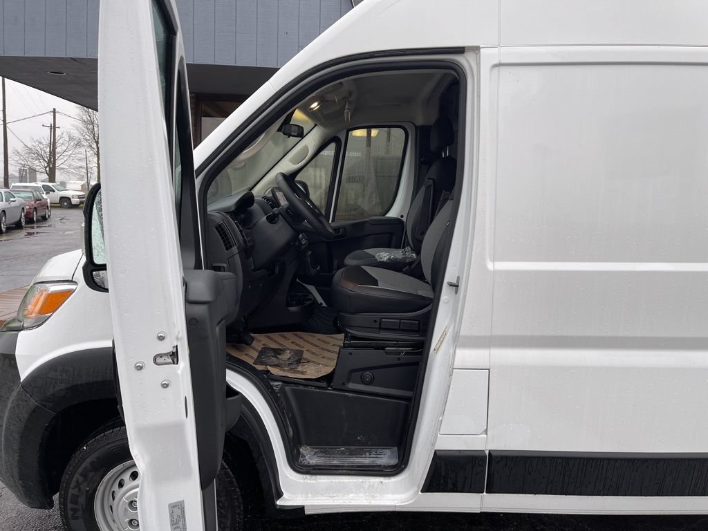 New 2025 RAM ProMaster 3500 w/ Premium Convenience Group FWD image 12