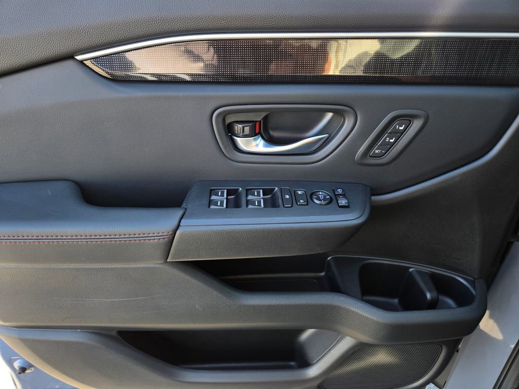 Used 2025 Honda Pilot Black Edition image 22