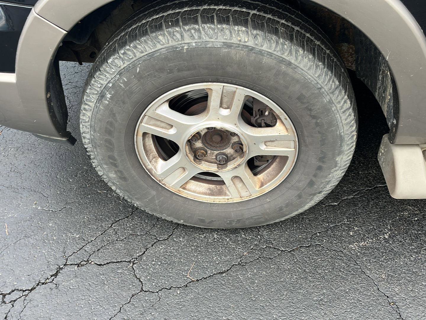 Used 2003 Ford Expedition Eddie Bauer image 35