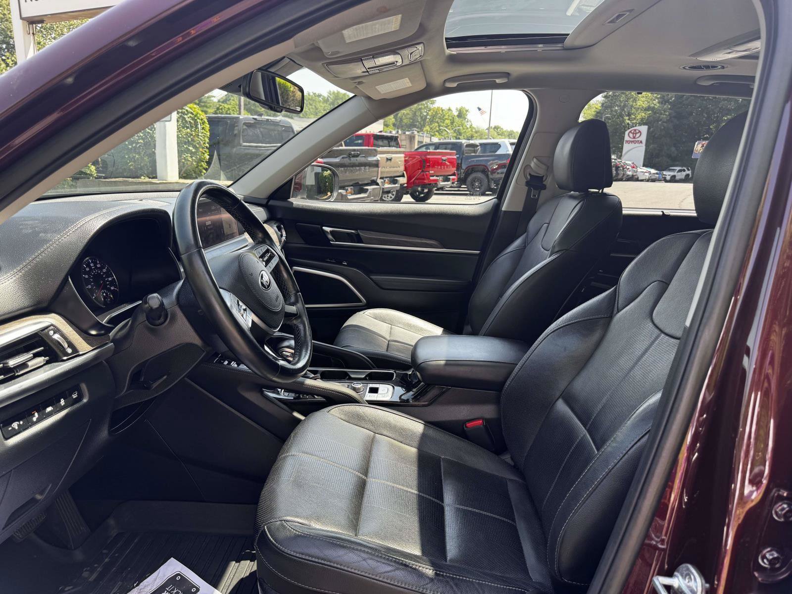 Used 2020 Kia Telluride EX w/ EX Premium Package AWD/4WD image 18
