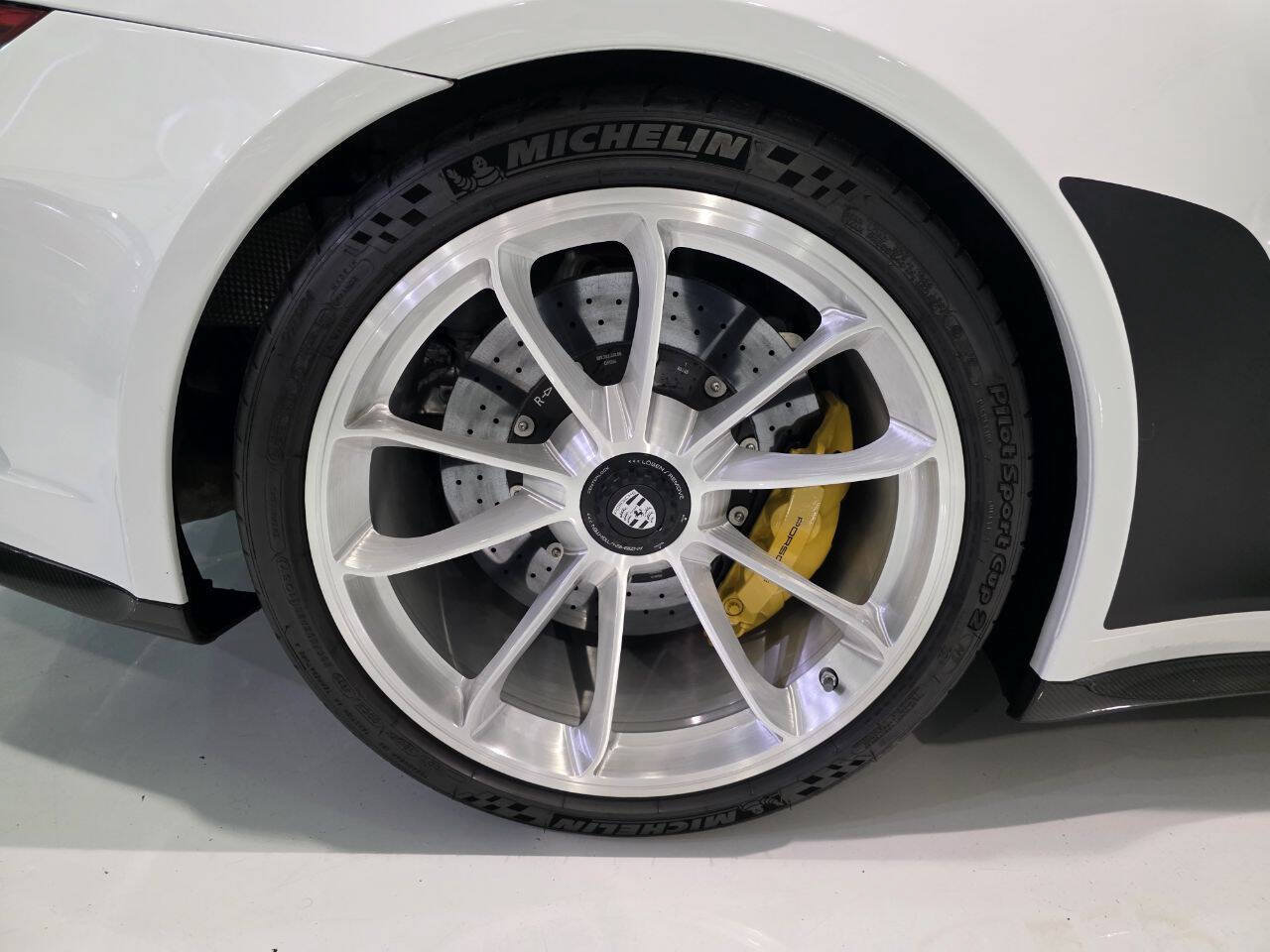 Used 2019 Porsche 911 Speedster RWD image 38