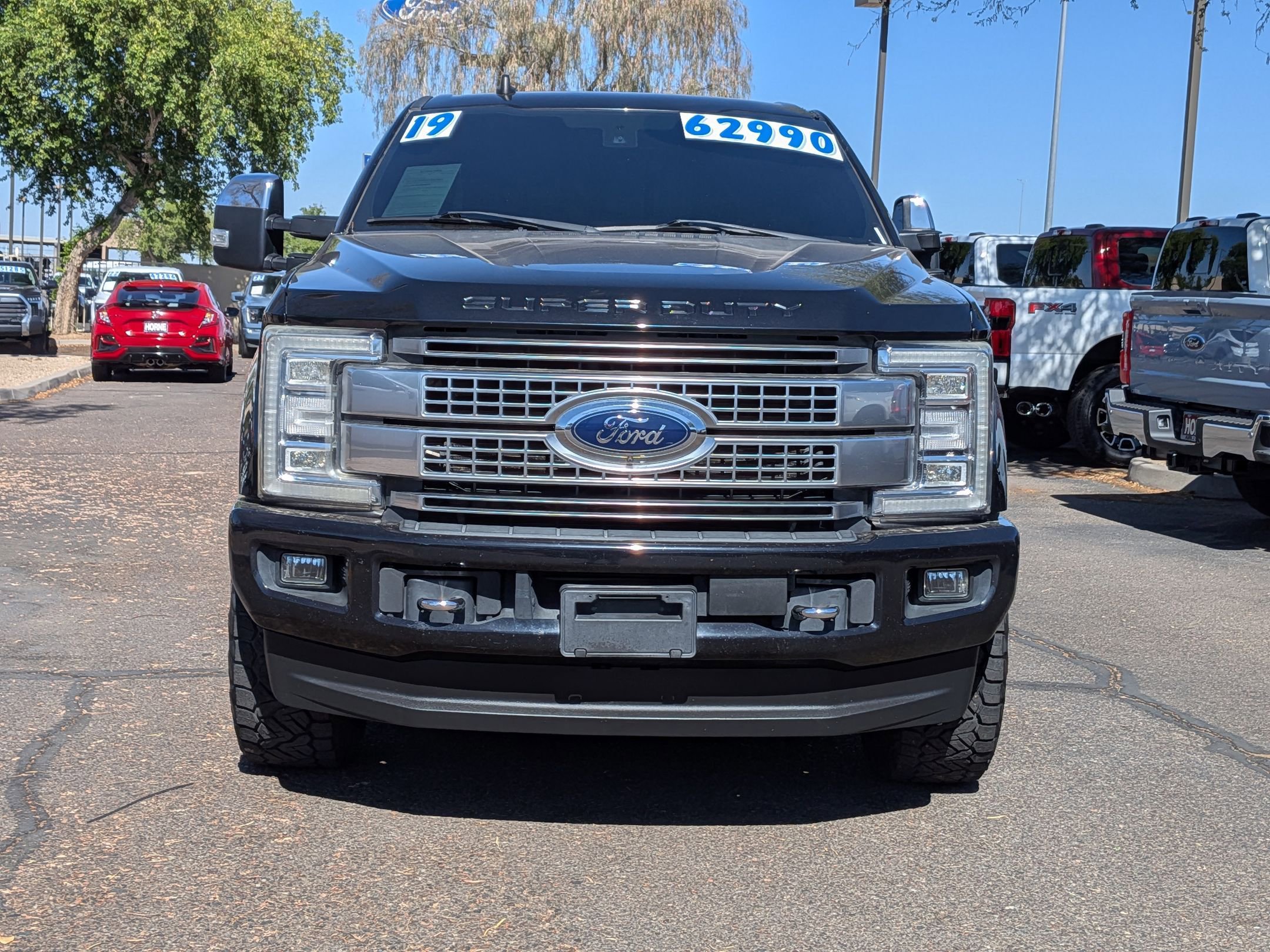 Used 2019 Ford F250 Platinum w/ Platinum Ultimate Package AWD/4WD image 2