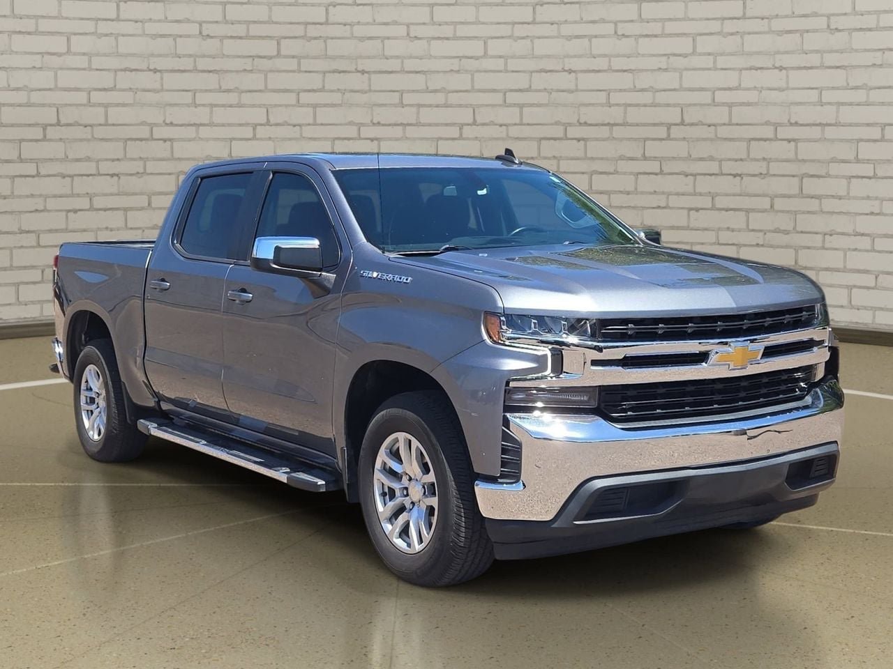 Used 2022 Chevrolet Silverado 1500 LT RWD image 3
