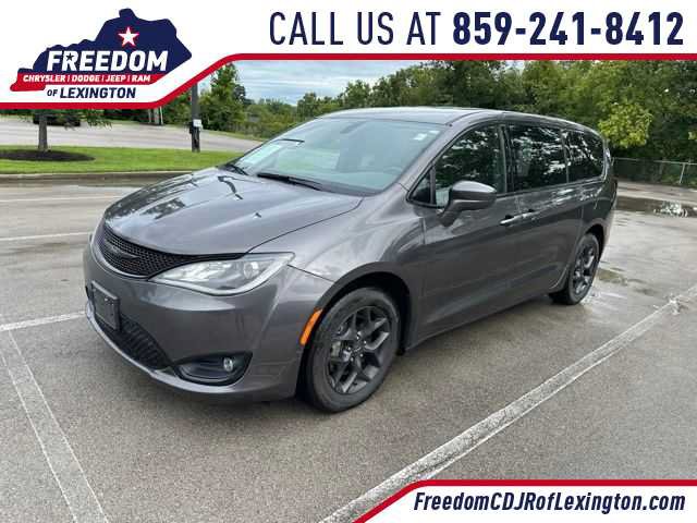 Certified 2020 Chrysler Pacifica Touring w/ S Appearance Package